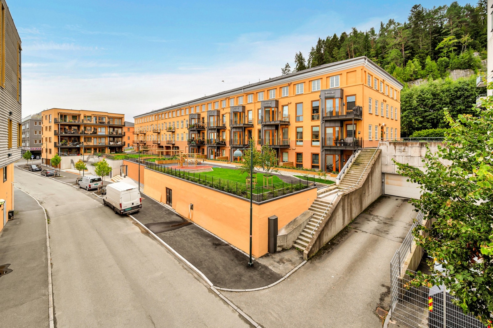 Fasade. Bygget ble ferdig renovert i 2024 og var tidligere et eldre næringsbygg. Galleribilde