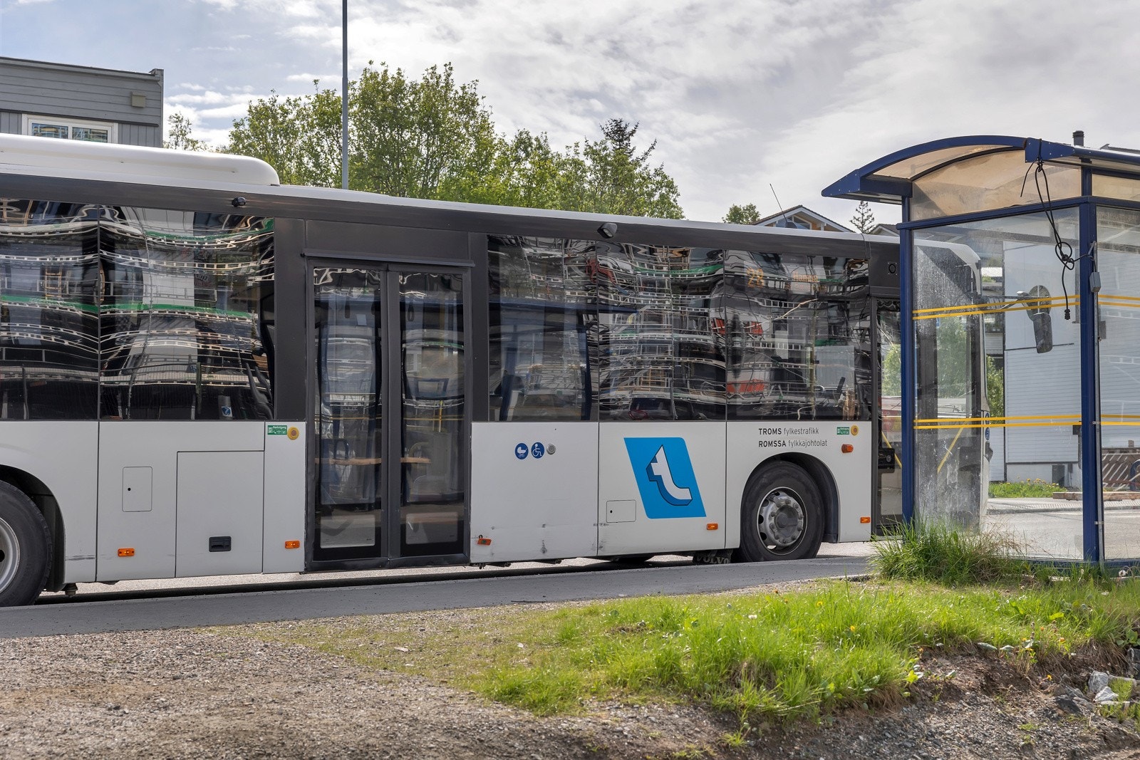 Busstopp finner du like ved Galleribilde