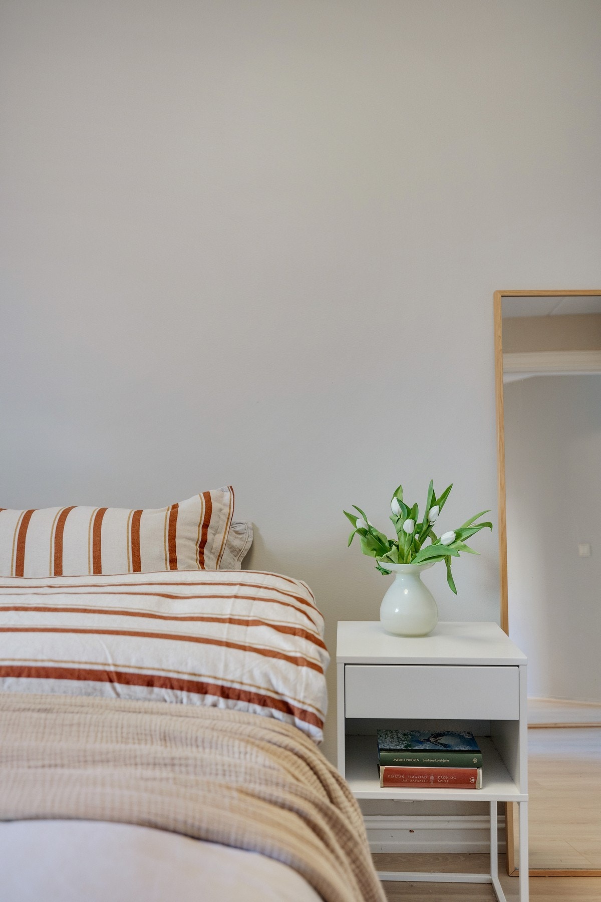 God atmosfære på soverommet. Galleribilde