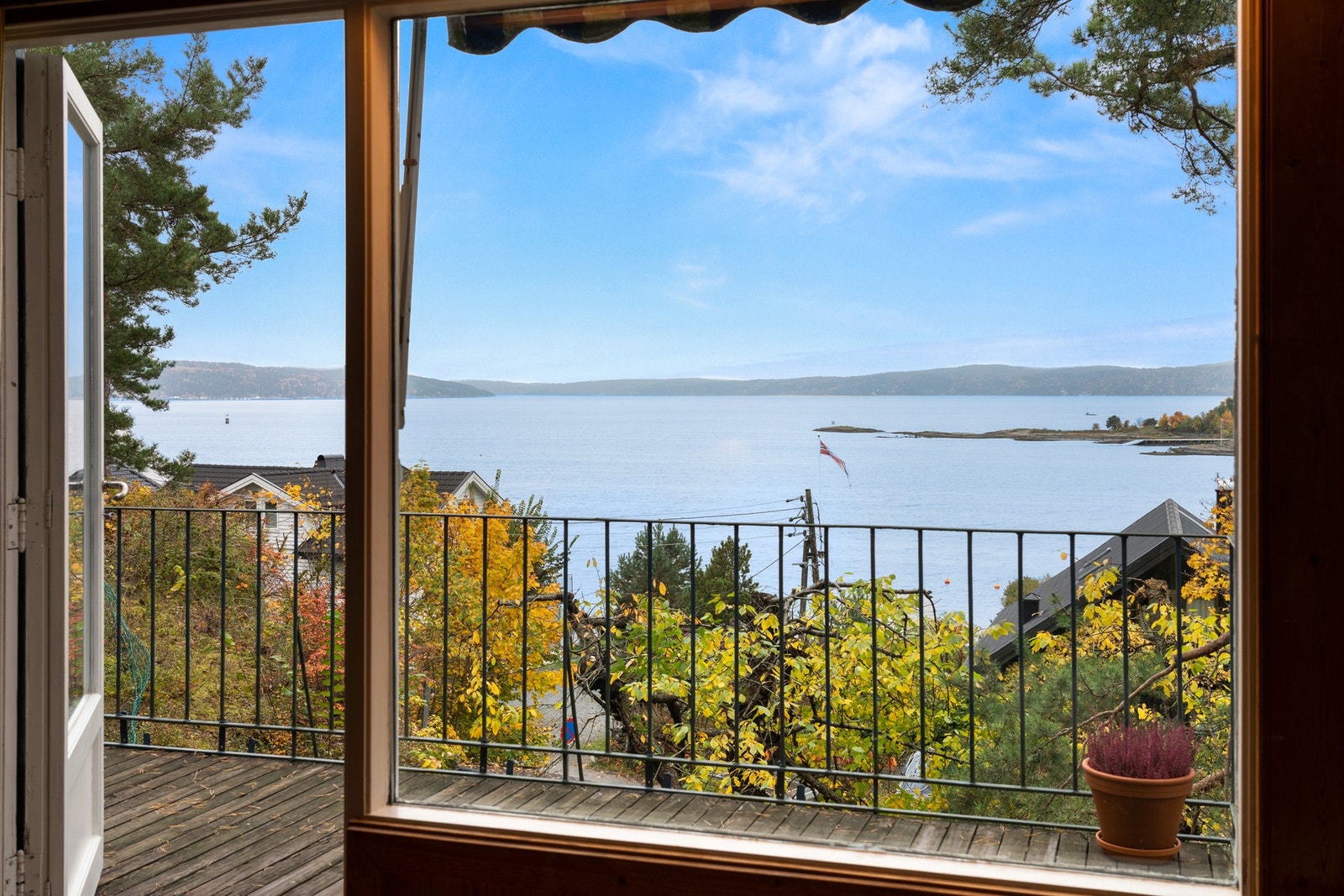 Velkommen til Vargveien 34, presentert av Tinholt Eiendomsmegling! Galleribilde