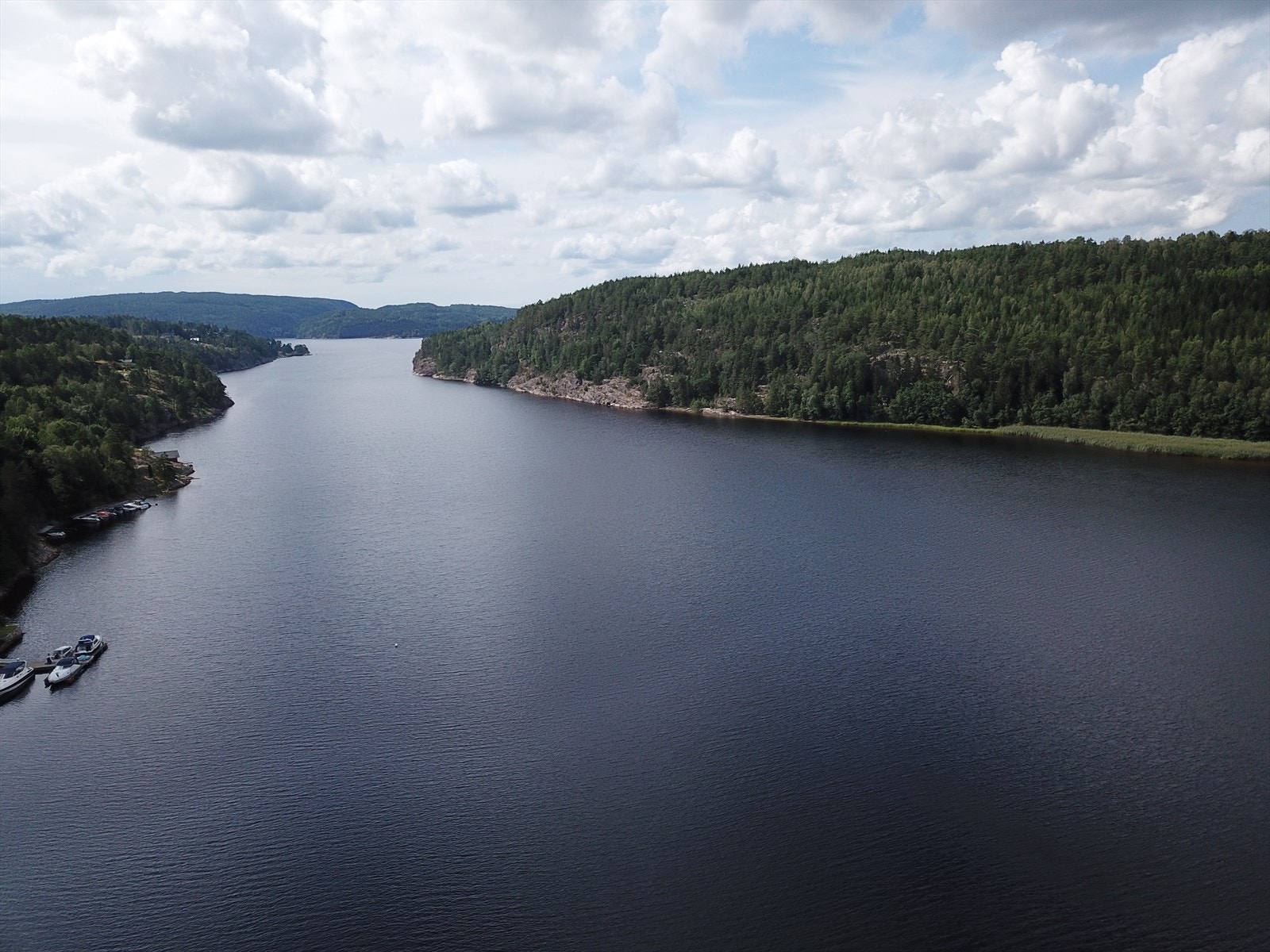 Like på nedsiden av boligfeltet ligger flotte Iddefjorden Galleribilde