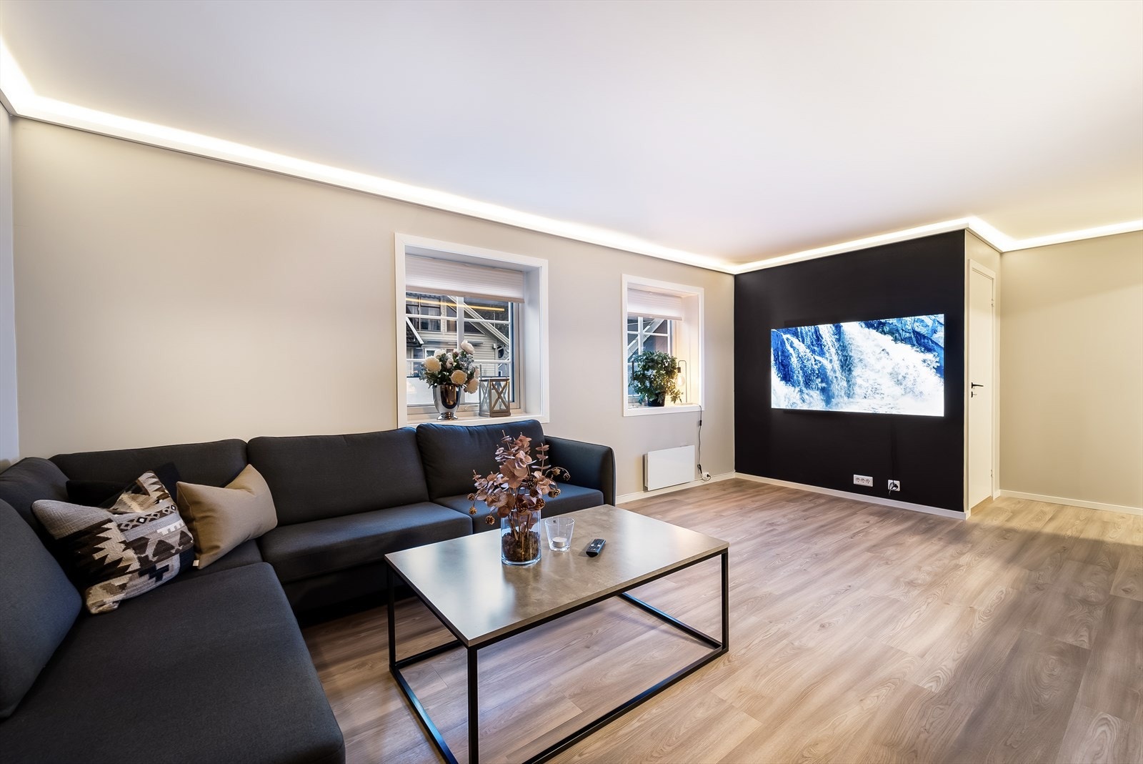 Velkommen til Løvikgaten 15; Strøken leilighet m/gangavstand til bykjernen, brygge og sjø! Galleribilde