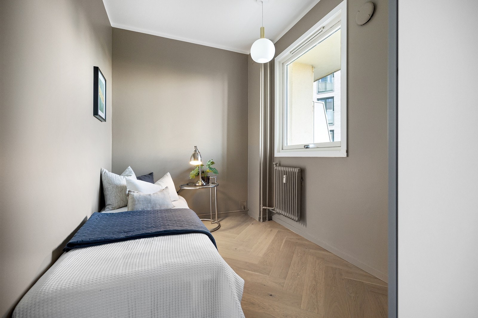 Soverom 2, lyst og innbydende Galleribilde