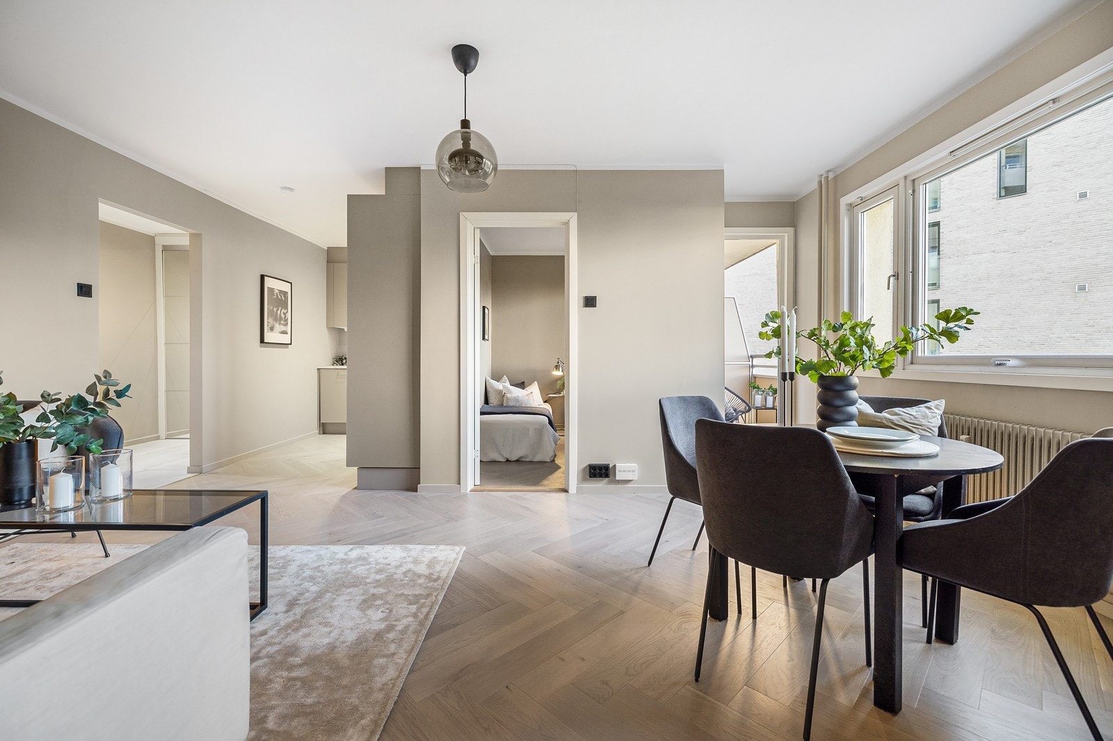 Plass til både sitte-og spisegruppe Galleribilde