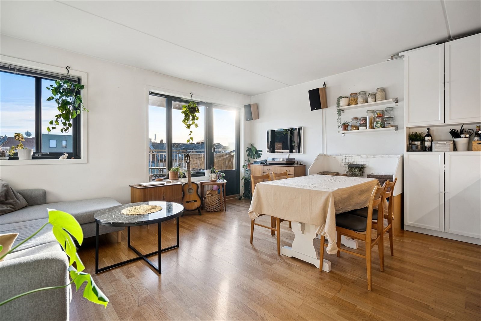 Velkommen til Sannergata 9 med moderne uttrykk og god beliggenhet. Galleribilde