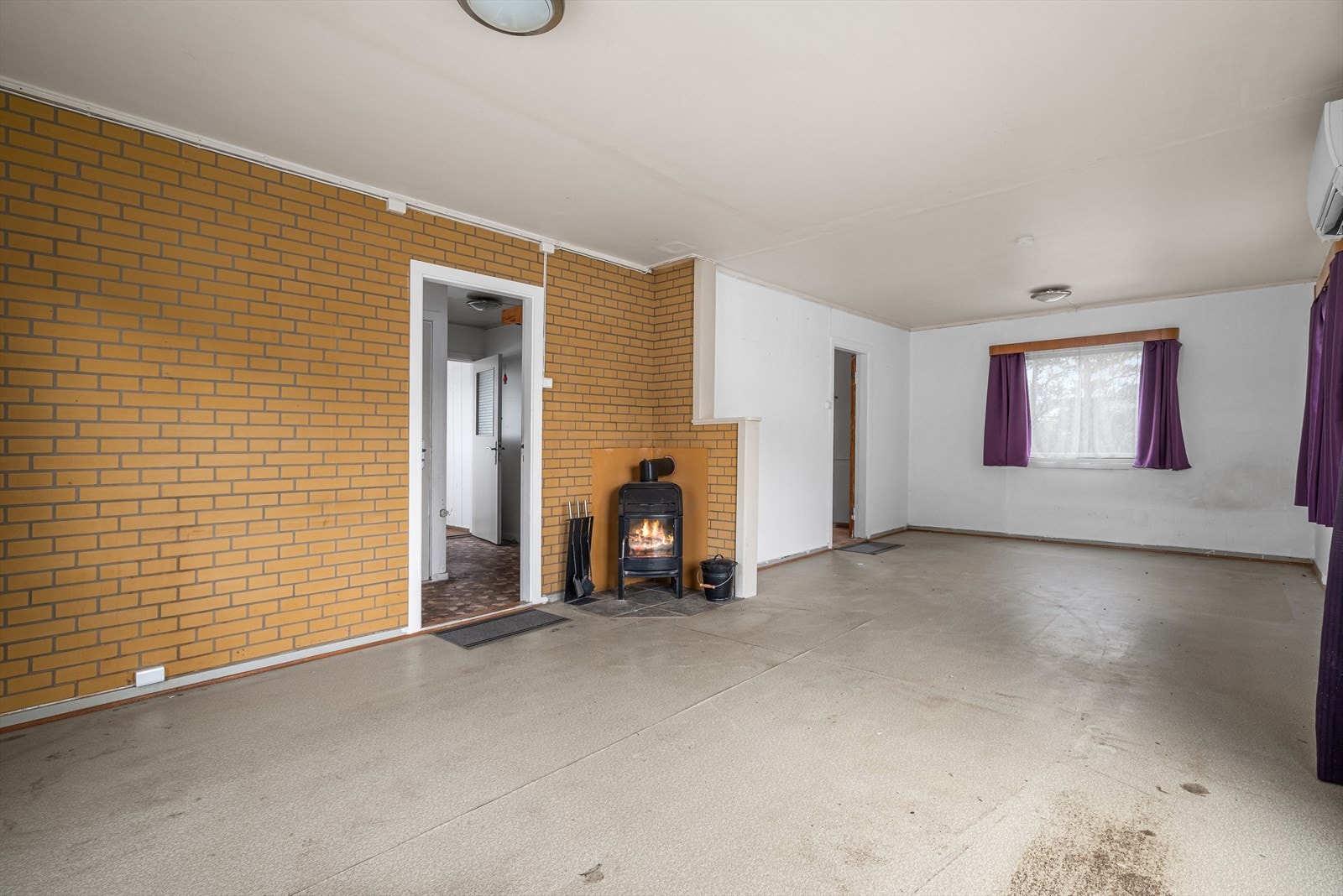 Stuen er på hele 28 m² og har flere møbleringsmuligheter. Galleribilde