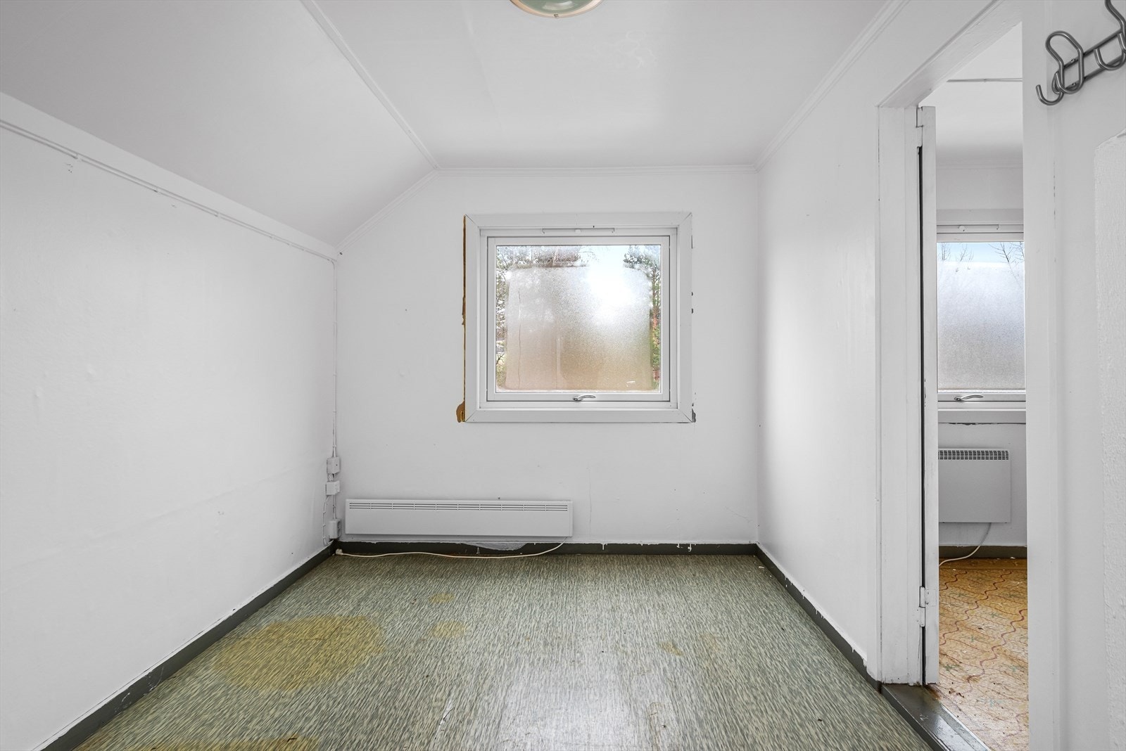 Boligen har totalt 3 (4) soverom. Alle ligger i boligens loftetasje. Galleribilde