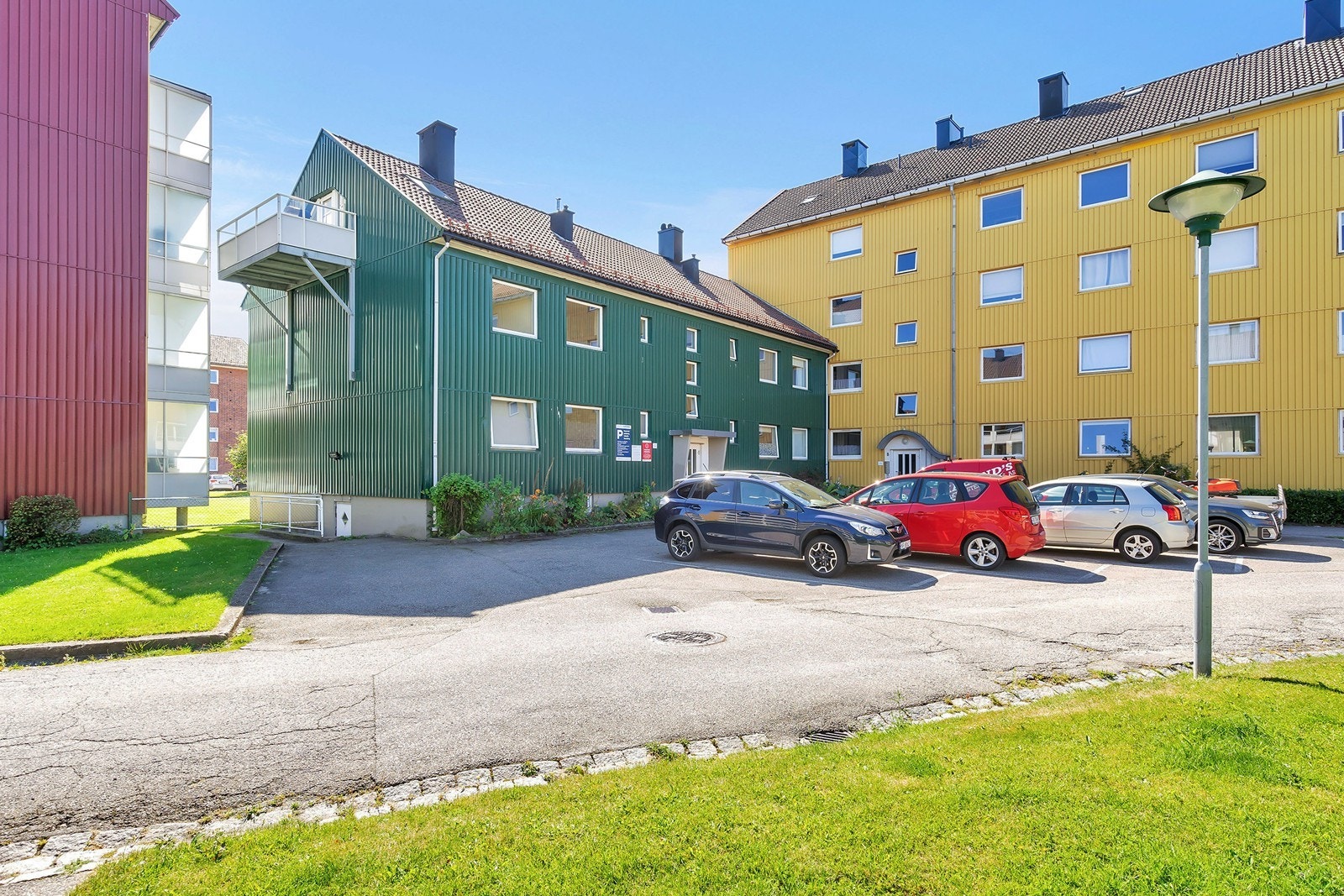 Borettslaget har flere parkeringsplasser til disposisjon - her gjelder førstemann til mølla prinsippet Galleribilde