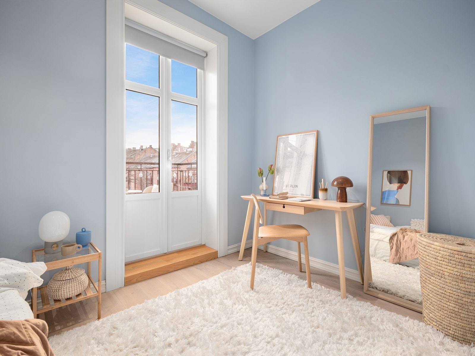 - Fra soverommet har du utgang til balkongen på ca. 3 kvm - Galleribilde