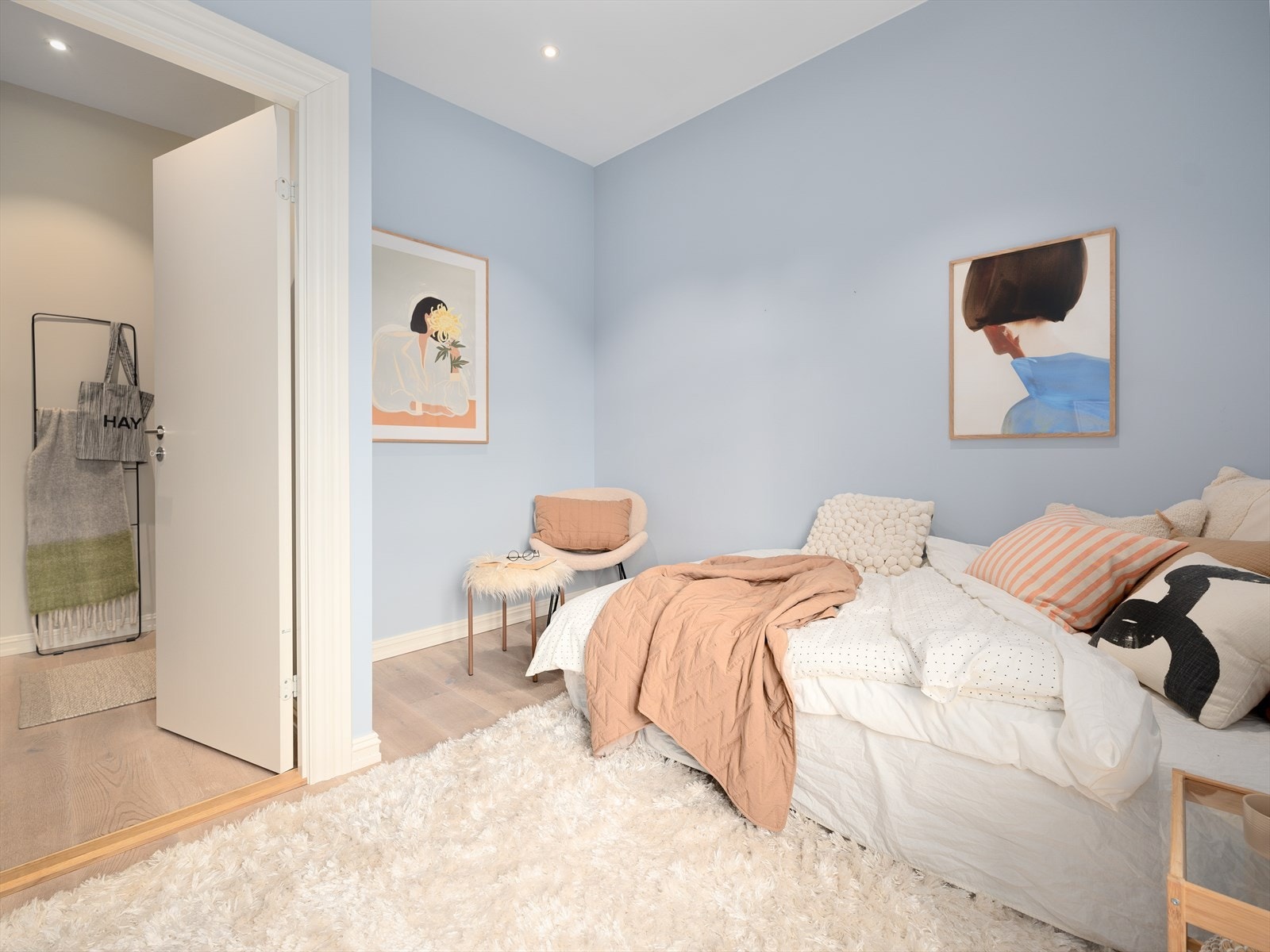 - Begge soverommene oppleves romslig, og kan brukes som hovedsoverom - Galleribilde