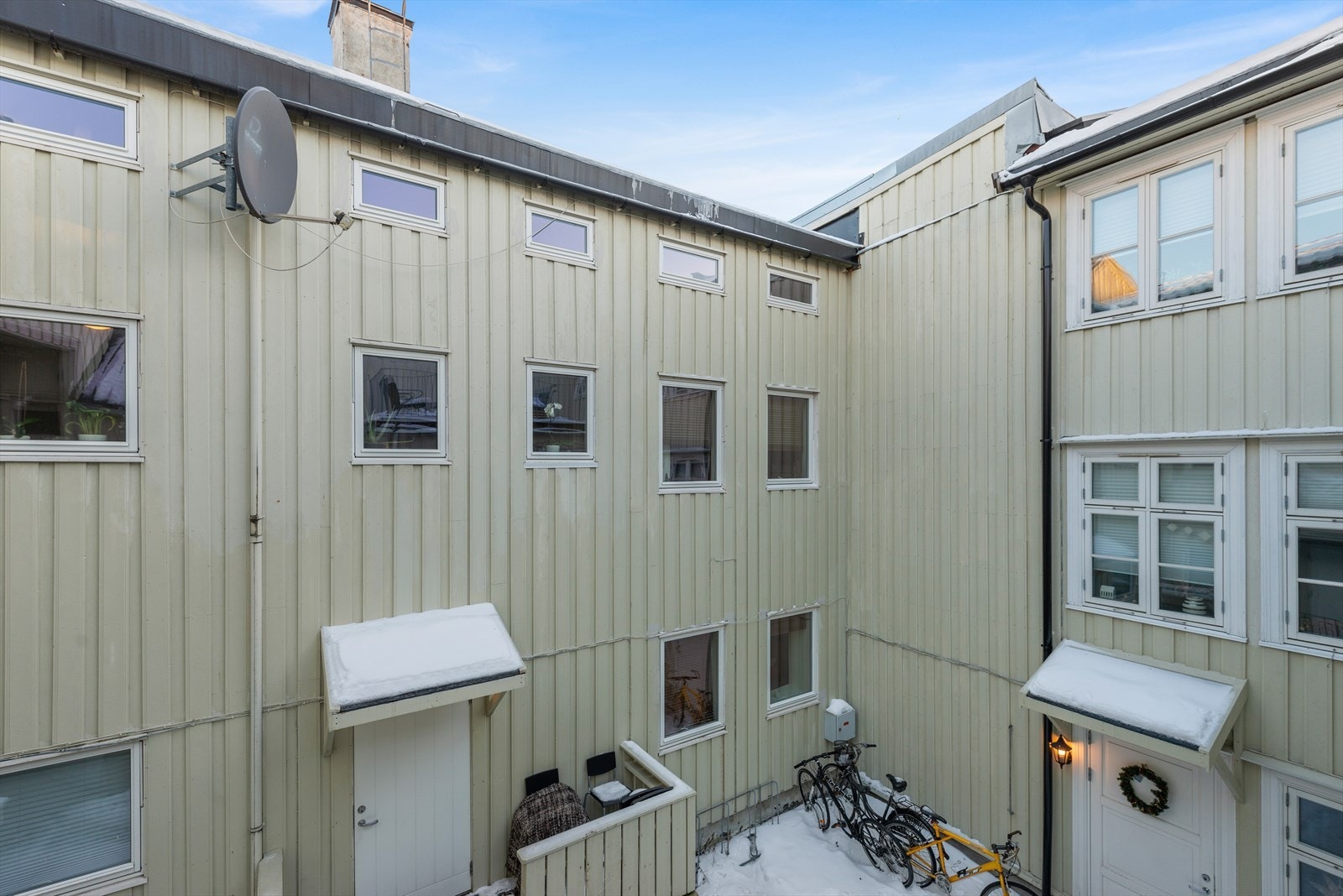 Sjarmerende bygård. Attraktiv beliggenhet med kort vei til sentrum. Galleribilde