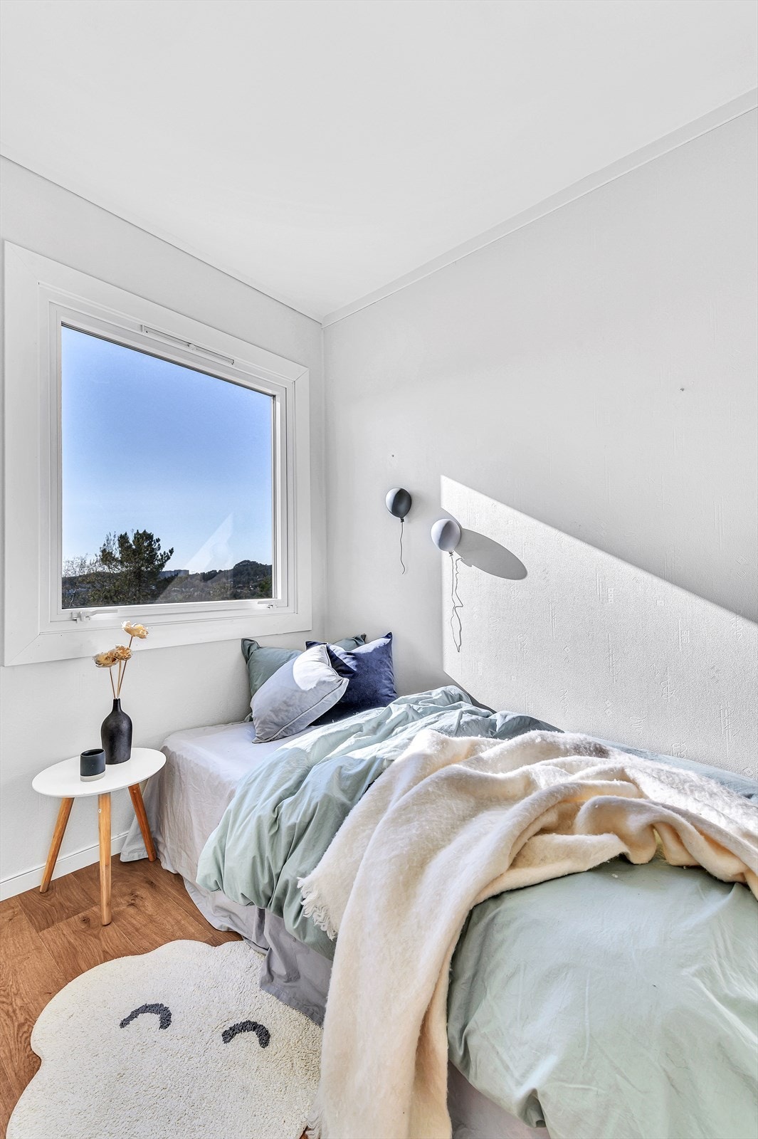 Det tredje soverommet måler til 7,3m² og passer fint som gjesterom/kontor. Galleribilde