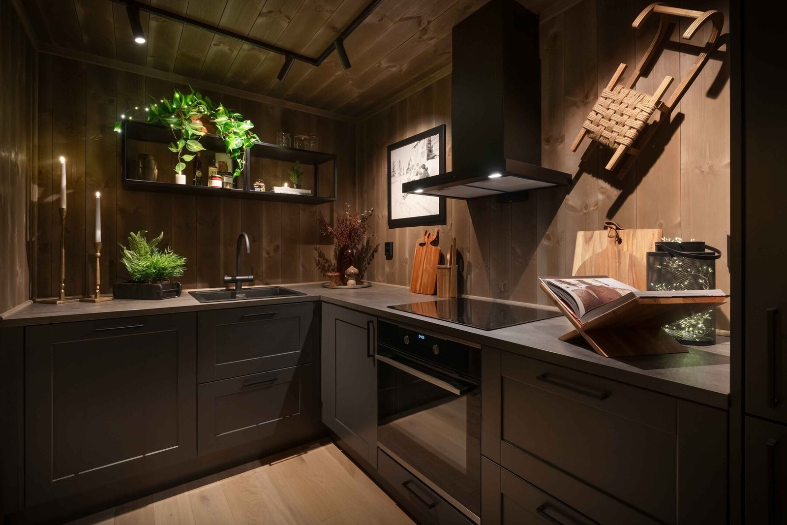 Kjøkken fra Norema leveres i våre prosjekter Galleribilde