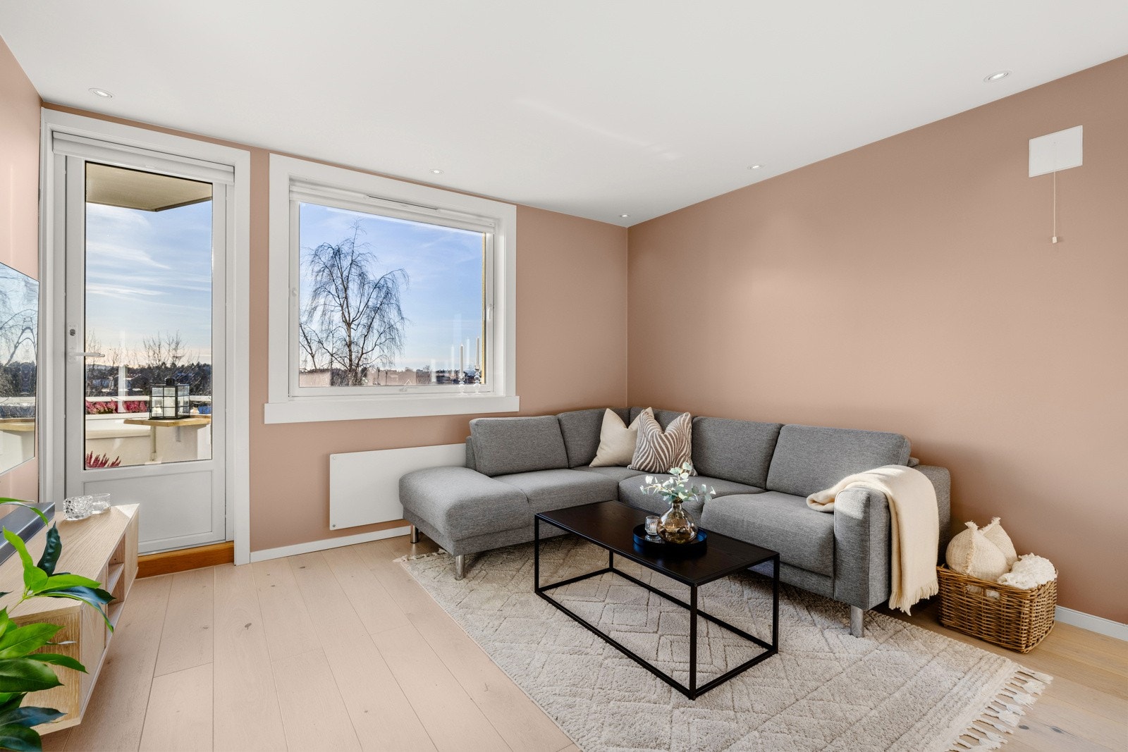 Her får du god plass til å innrede med det du måtte ønske av møblement. Galleribilde