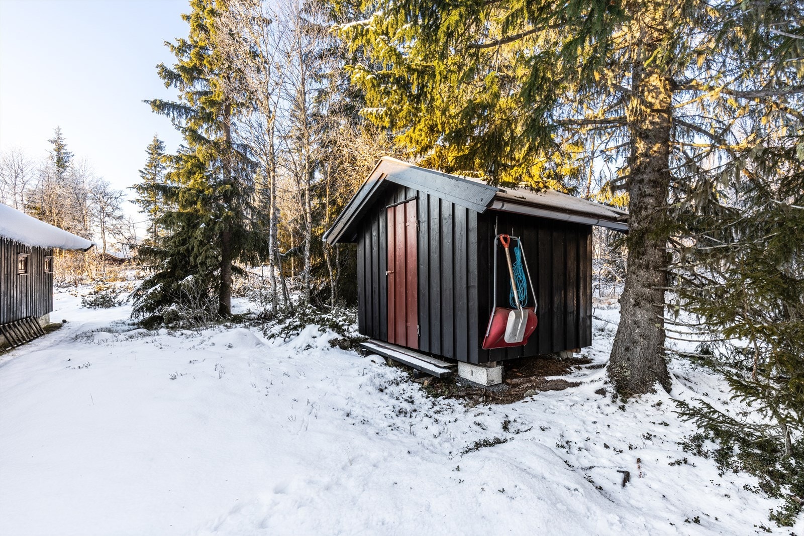 Praktisk uthus/bod. Galleribilde