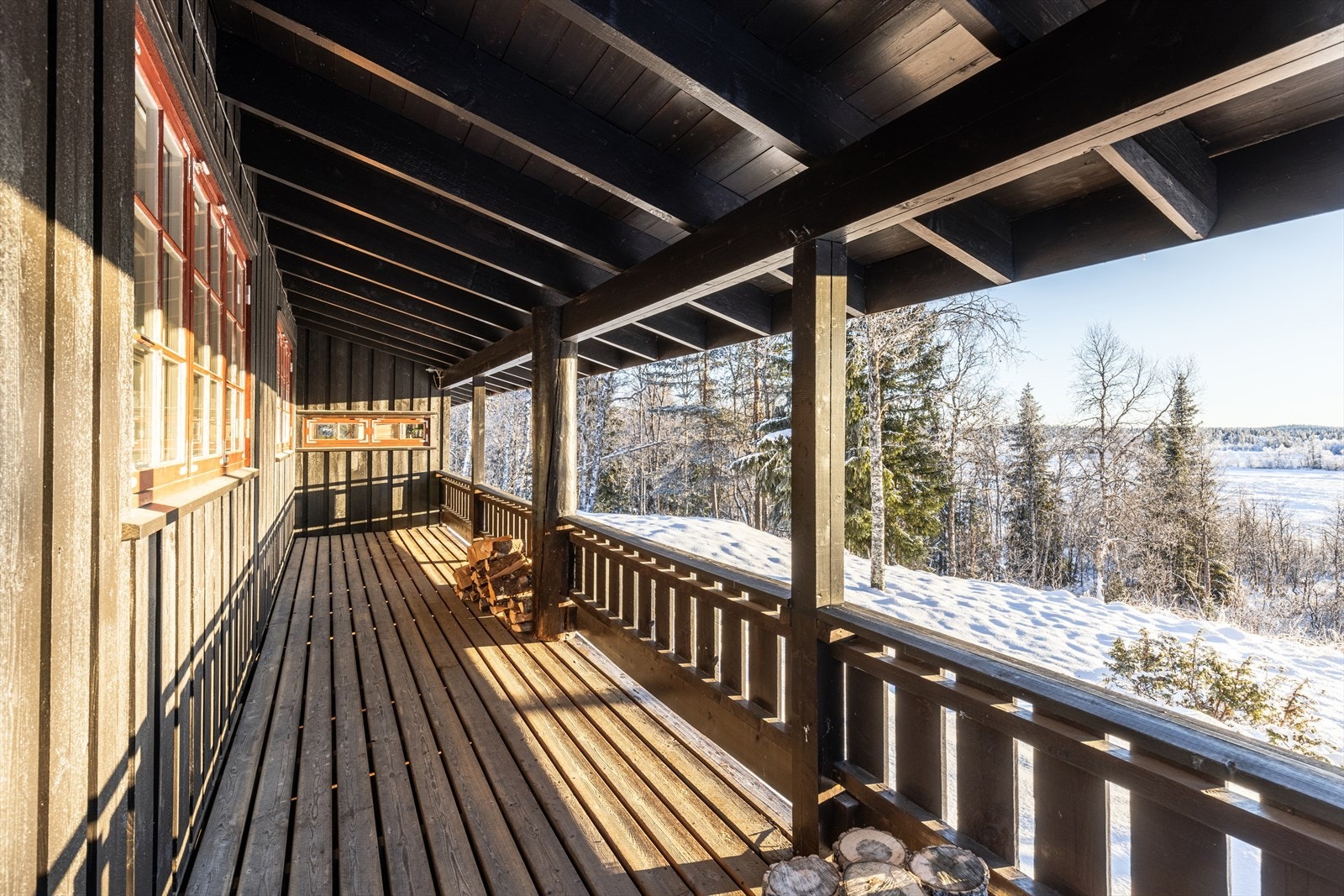 Stor terrasse med flott utsikt! Galleribilde