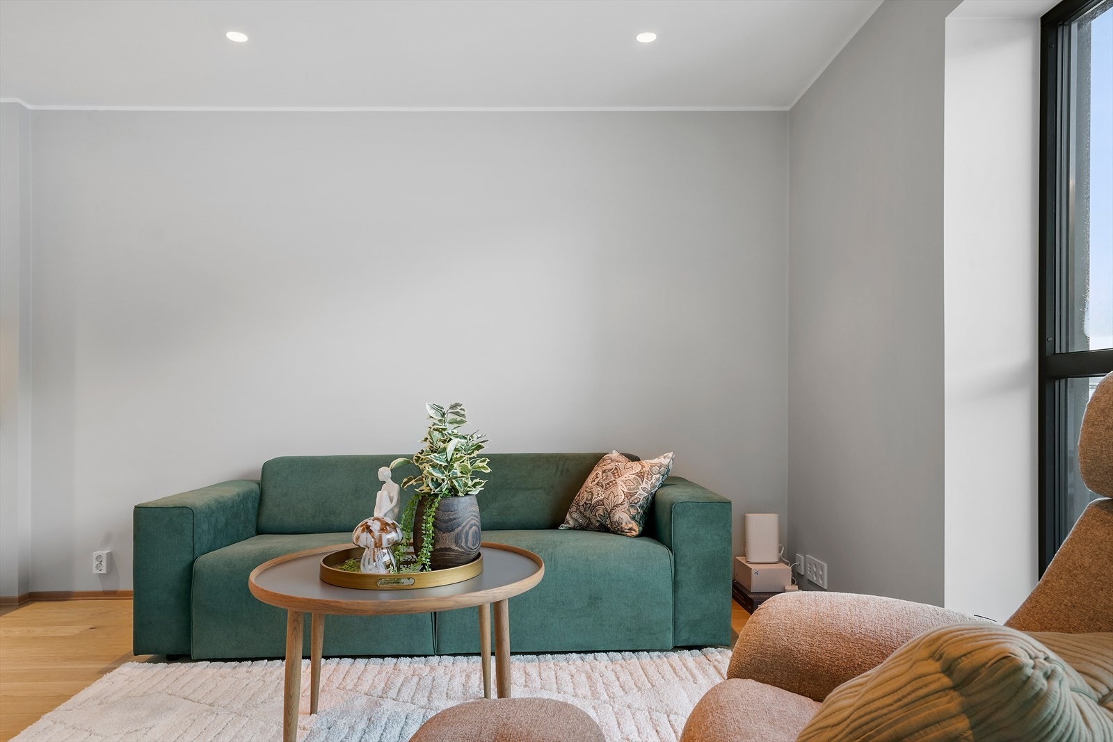 3-roms med innglasset balkong og to terrasser Galleribilde