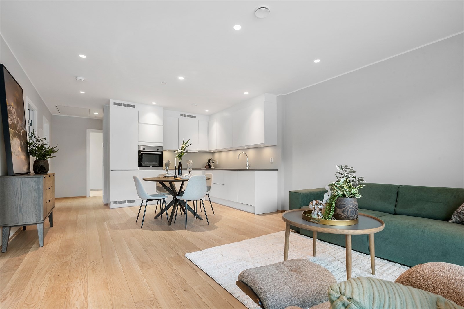 Velkommen til Elvevegen 15, presentert av Magnar Nilssen i Eiendomsmegler Vest Galleribilde