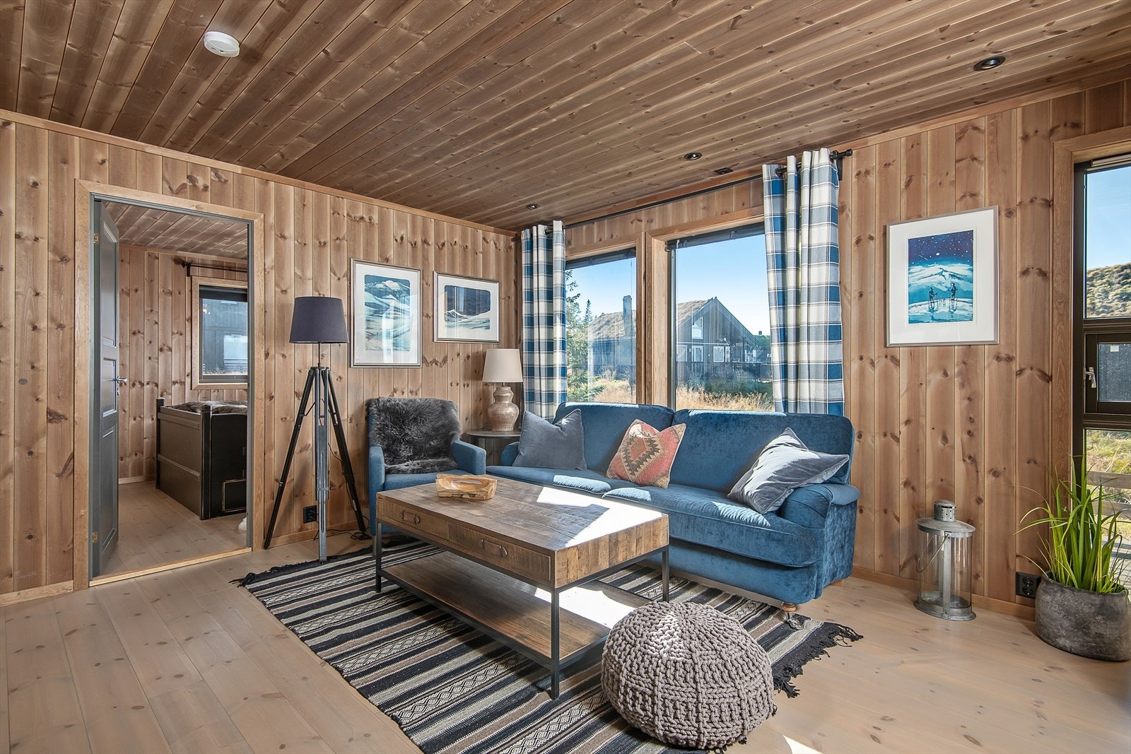 Fra stua er det adkomst til hovedsoverommet. Galleribilde