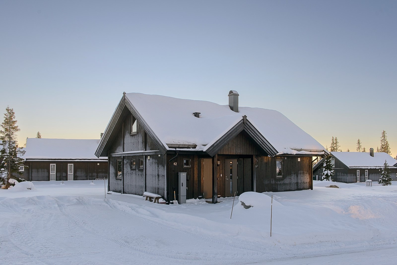 Velkommen til Gutubakken 42! Innbydende, solid og moderne hytte på Gutubakken v/Sjusjøen. Galleribilde