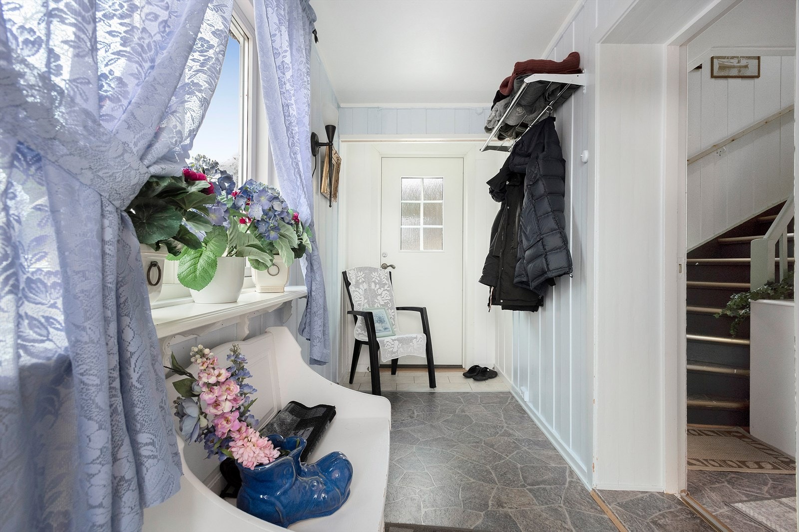 Steinslandsveien 50. Inngangsparti. Galleribilde