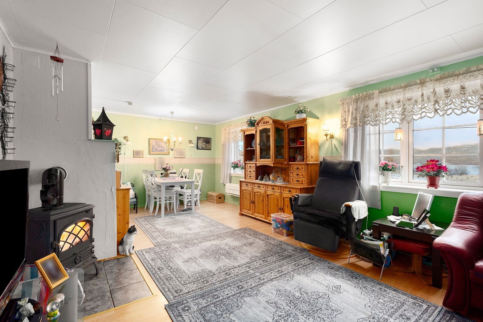 Steinslandsveien 50. Stue. Galleribilde