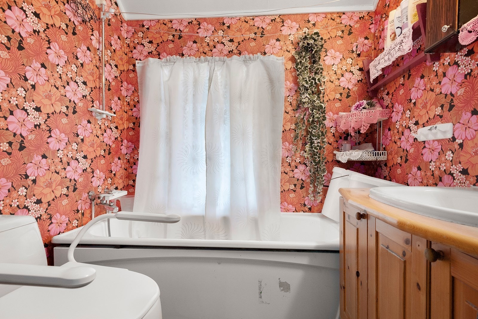 Steinslandsveien 50. Bad Galleribilde