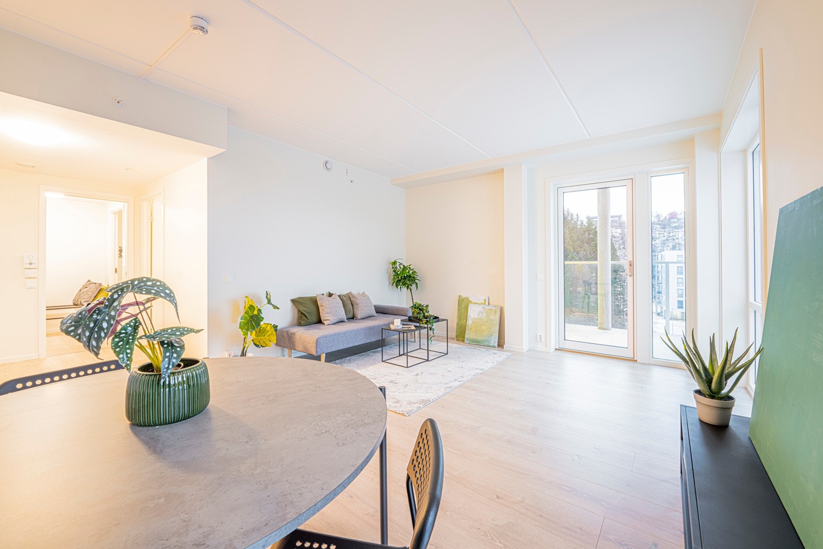 Velkommen til en moderne 3-roms toppleilighet som aldri har vært bebodd! Galleribilde