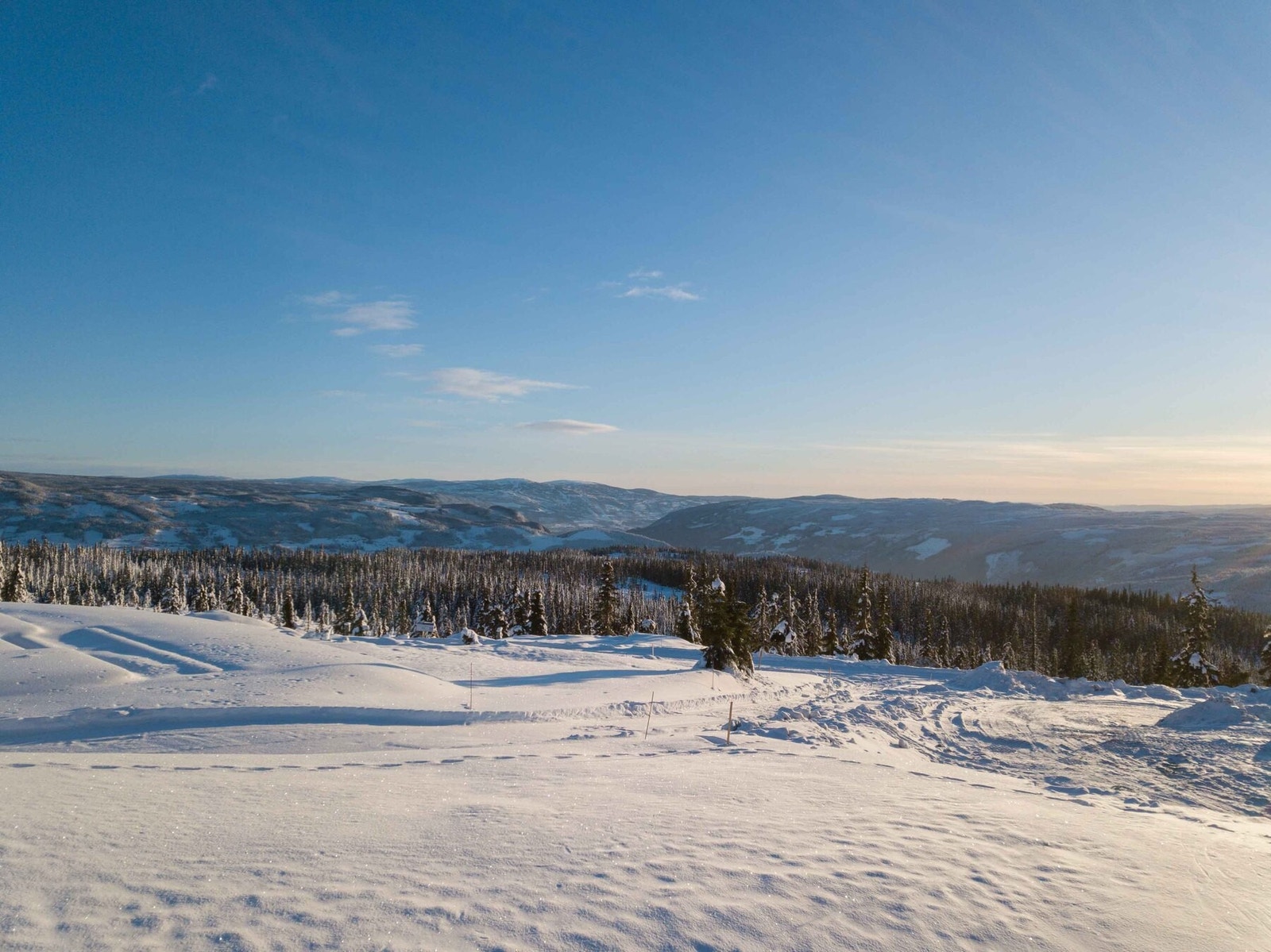 Utsikt fra tomta mot sør. Her utsikt mot Hafjell Galleribilde