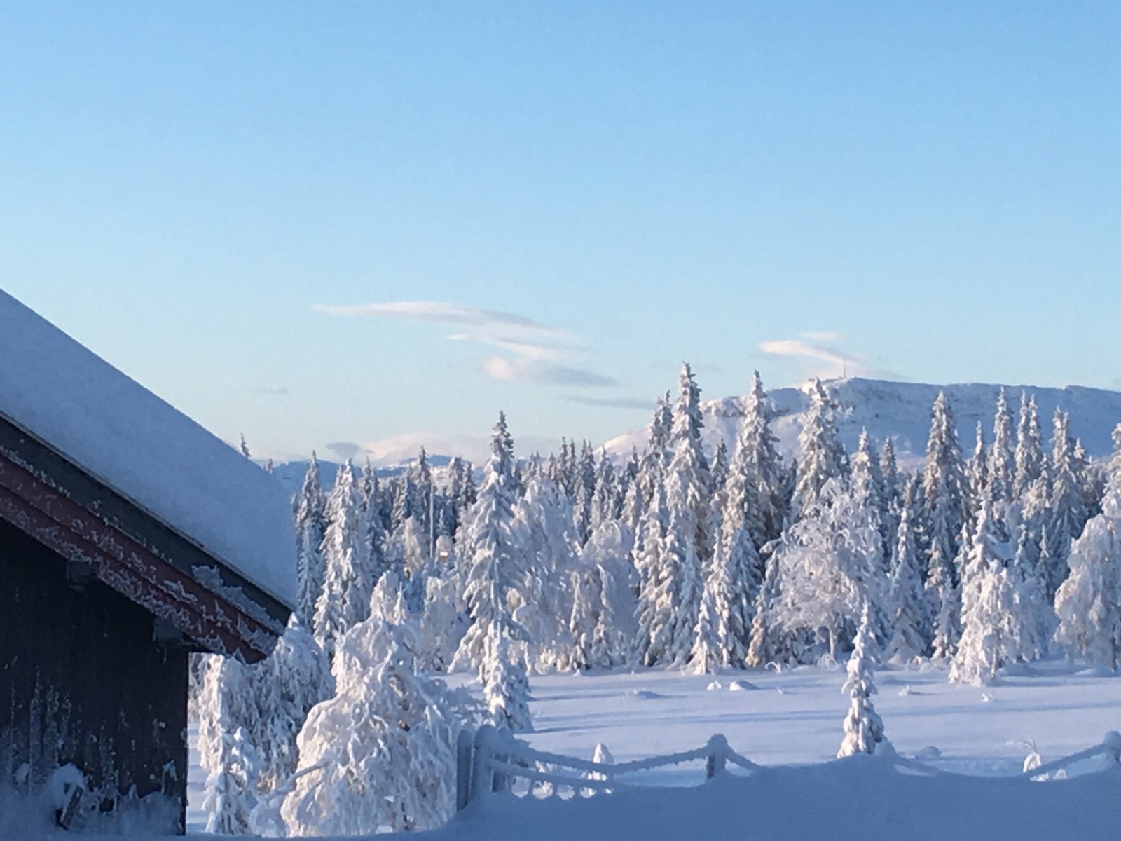 Skeikampen troner i det fjerne Galleribilde