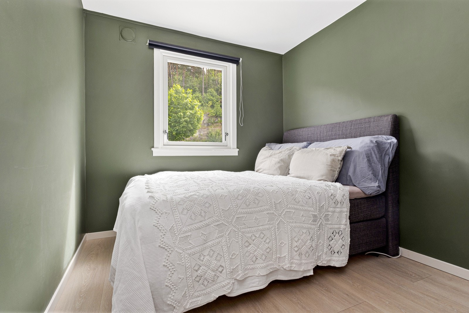 Moderne soverom i fine farger Galleribilde