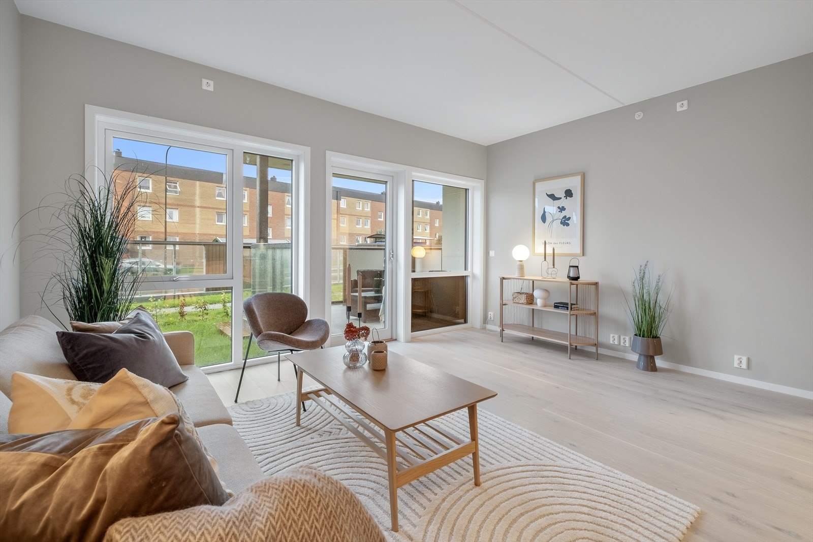 Leiligheten er malt i delikate, tidsriktige farger Galleribilde