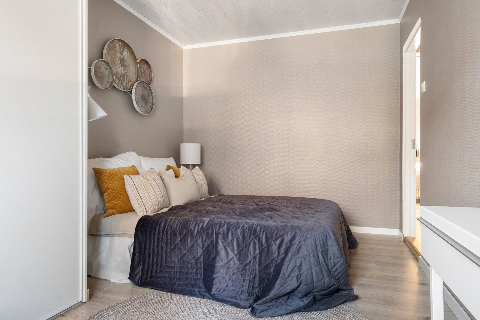 Også her er det nymalte overflater og nytt gulv. Galleribilde