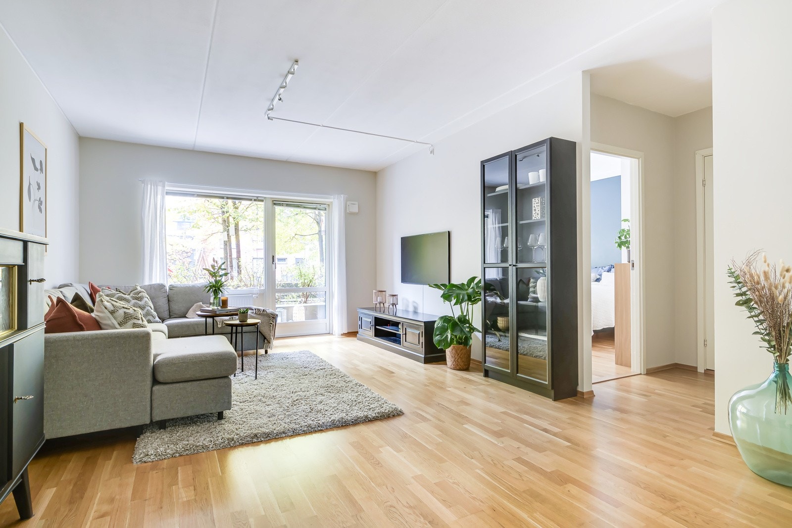 Fra stuen er det tilgang til hovedsoverom, bad og innvendig bod. Galleribilde