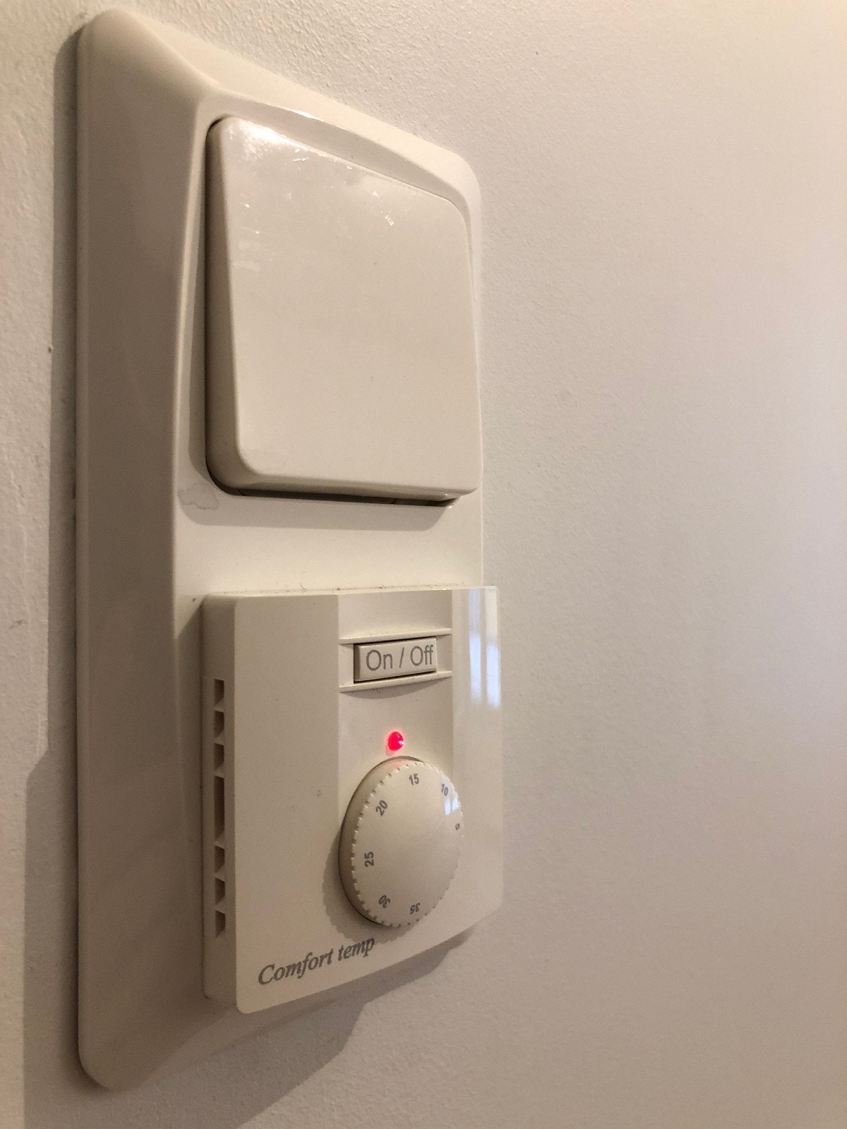 Varmekabler i alle rom som styres med termonstat Galleribilde