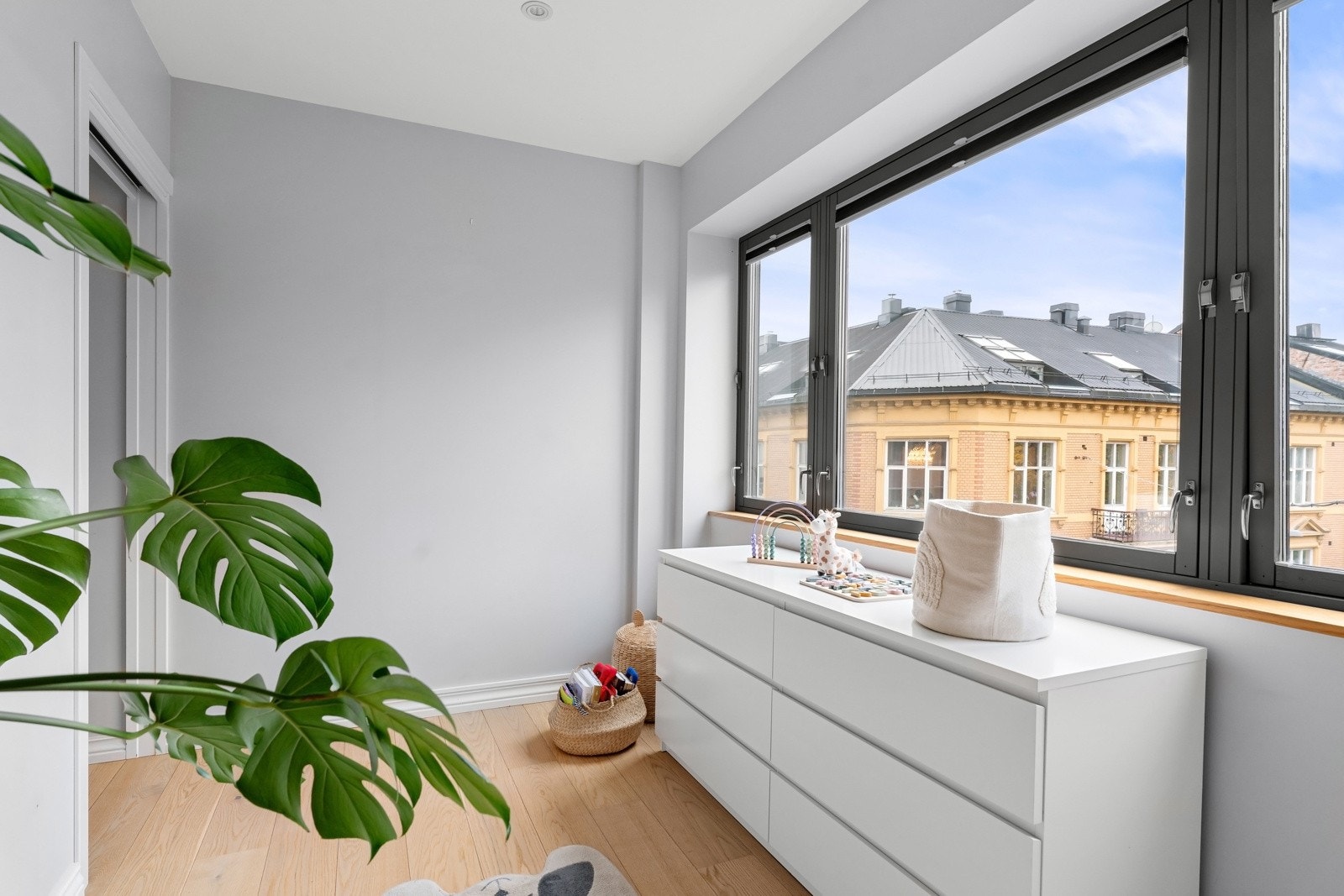 Soverom II egnet som soverom, gjesterom og/eller hjemmekontor. Galleribilde