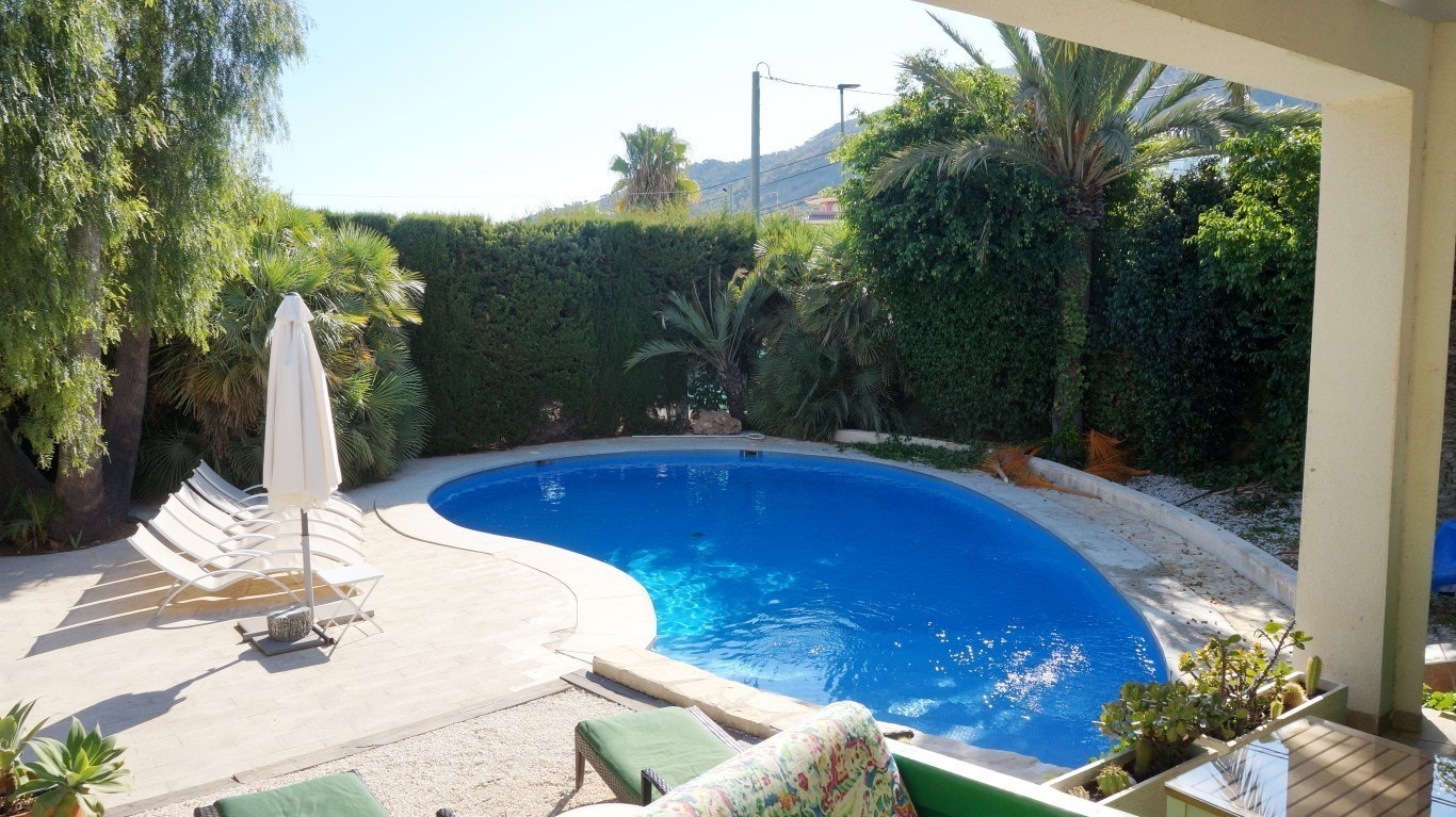 FLOTT UAVHENGIG VILLA I EN ETASJE TIL SALGS I ALBIR Galleribilde