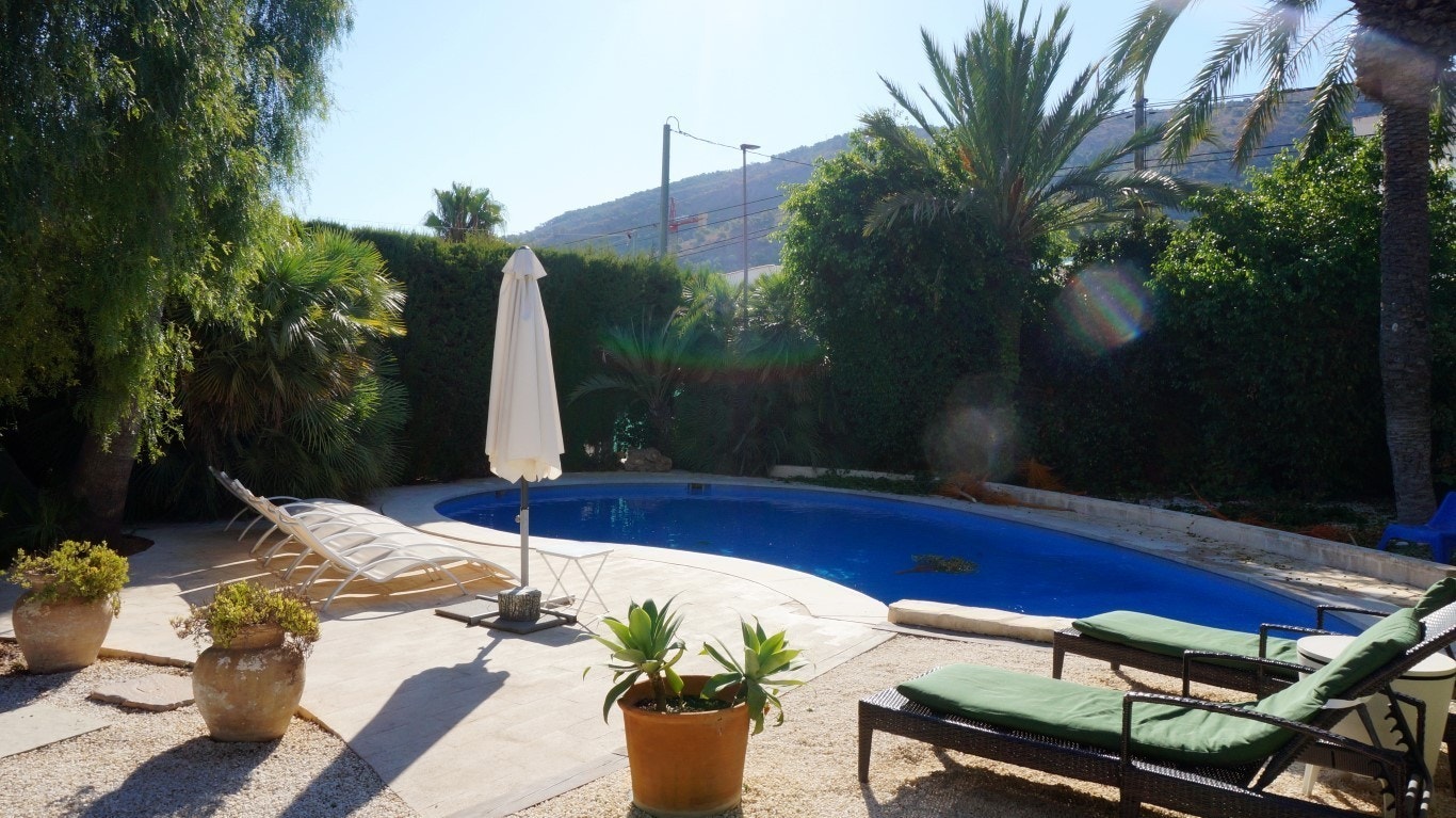 FLOTT UAVHENGIG VILLA I EN ETASJE TIL SALGS I ALBIR Galleribilde