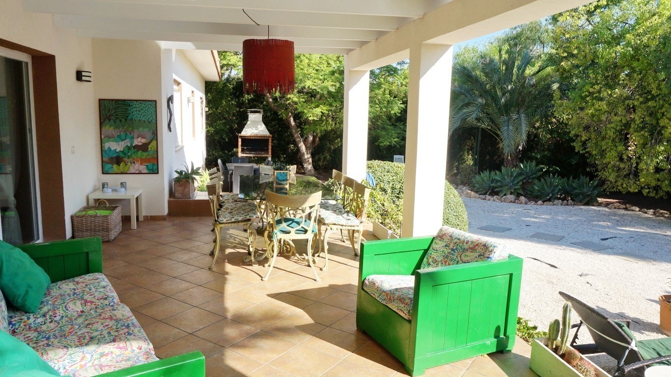 FLOTT UAVHENGIG VILLA I EN ETASJE TIL SALGS I ALBIR Galleribilde