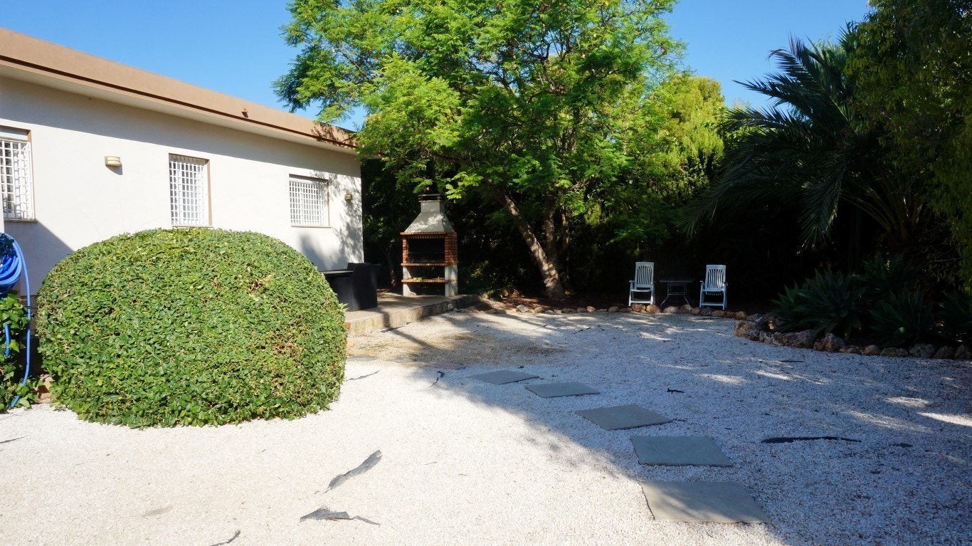 FLOTT UAVHENGIG VILLA I EN ETASJE TIL SALGS I ALBIR Galleribilde