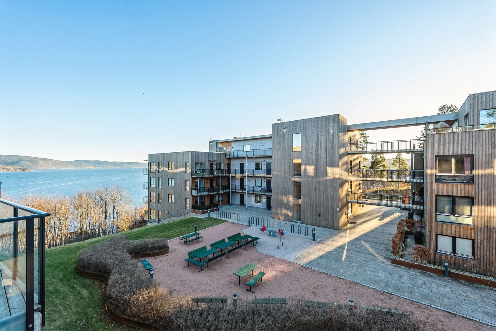 Utsikt fra balkong Galleribilde