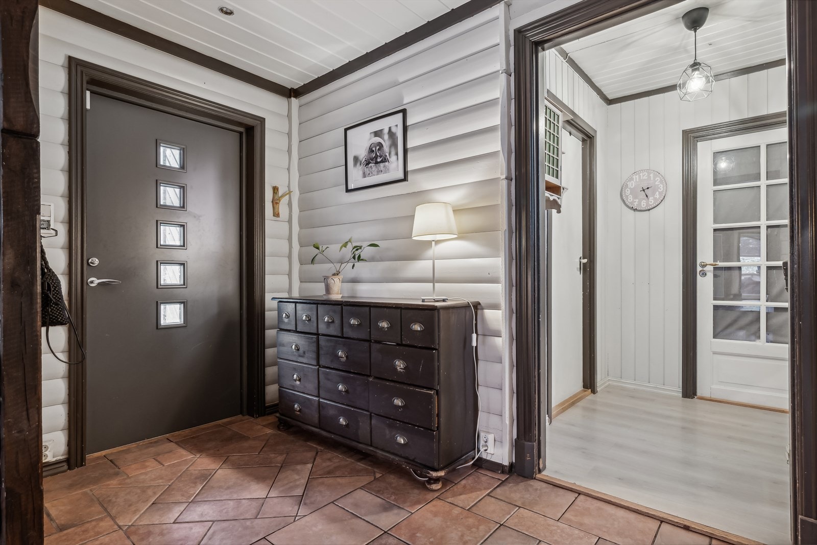 - Velkommen inn til en bolig med unikt særpreg! - Galleribilde