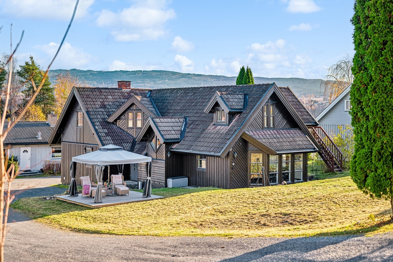 Velkommen til Rabbaveien 36A - En spennende enebolig på nordsiden av Hønefoss Galleribilde