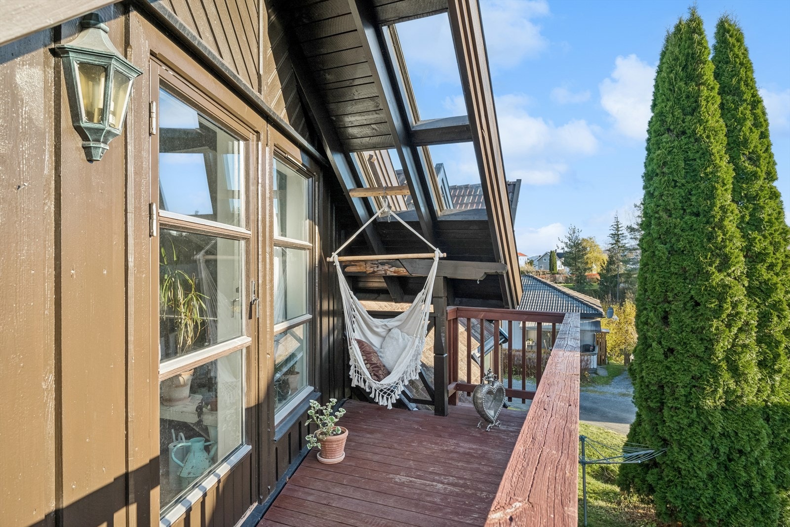 - Det er etablert utvendig trapp til andre etasje. Se pkt. ferdigattest ang. denne - Galleribilde