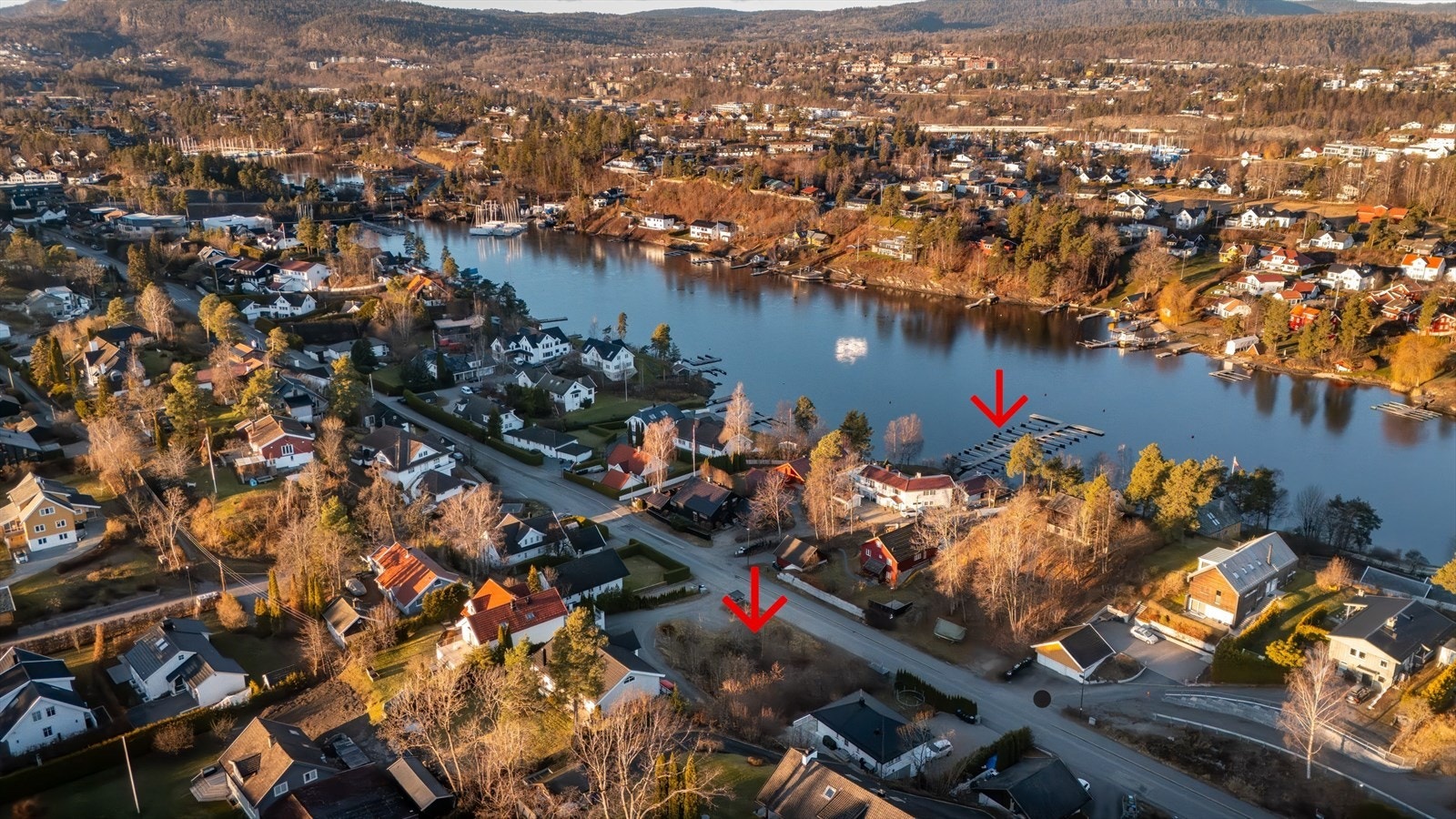 Ca. 150m til strand og privat brygge med båtplass. Galleribilde