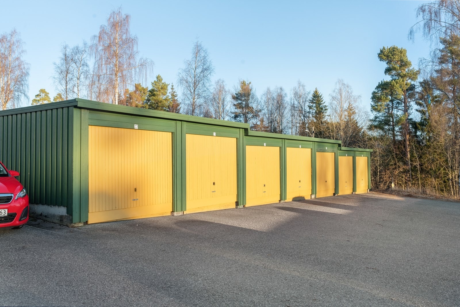 Mulighet for rimelig leie av garasje: Maihaugen garasjelag har ventelisteordning, ta kontakt med Skien Boligbyggelag for mer informasjon. Galleribilde