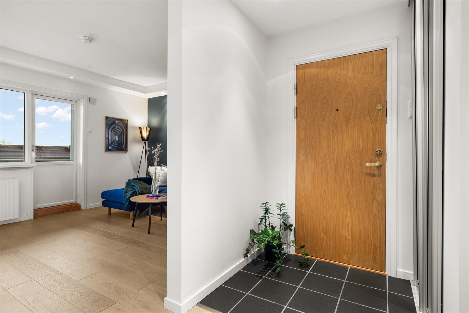 Entrè med plass for oppbevaring av sko og yttertøy Galleribilde