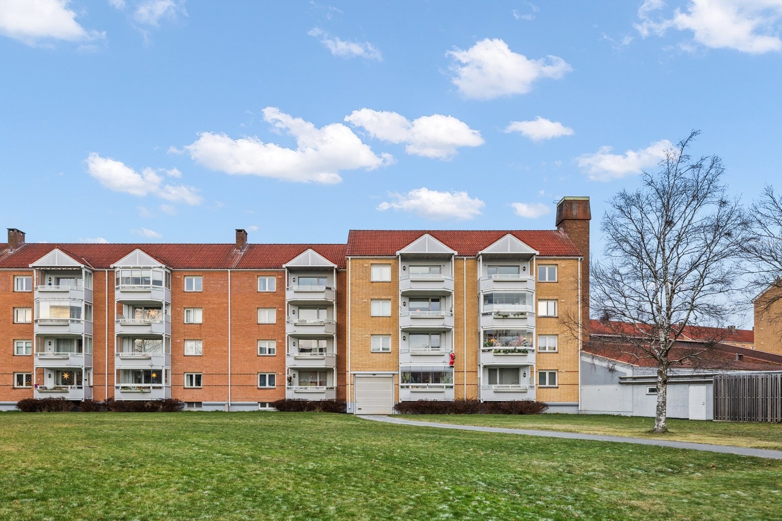 Her bor du i et veldrevet borettslag med god vedlikeholdshistorikk Galleribilde