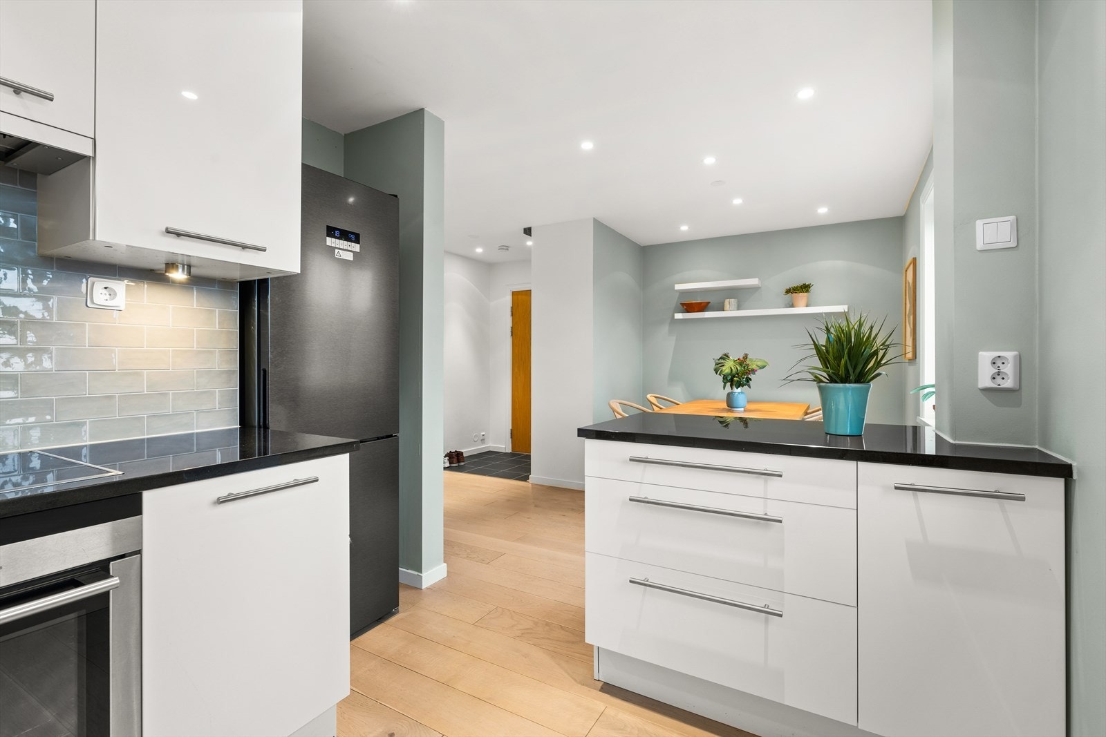 Her ligger alt til rette for å samle venner og familie til både små- og store selskaper Galleribilde