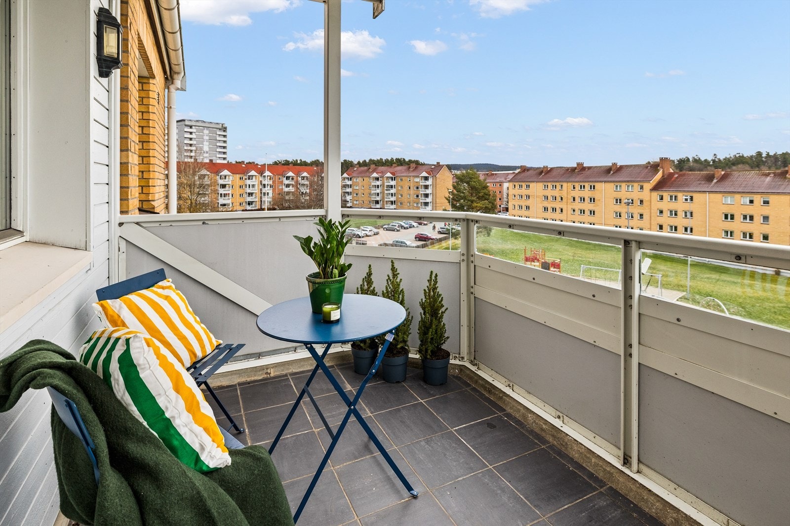 Leiligheten har en god intern beliggenhet i toppetasje Galleribilde